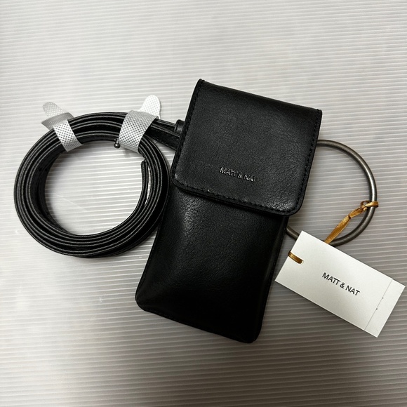 Matt & Nat  Pouch - Picture 1 of 7